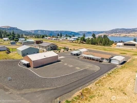 Property photo for 202 Airport Way, Seven Bays
