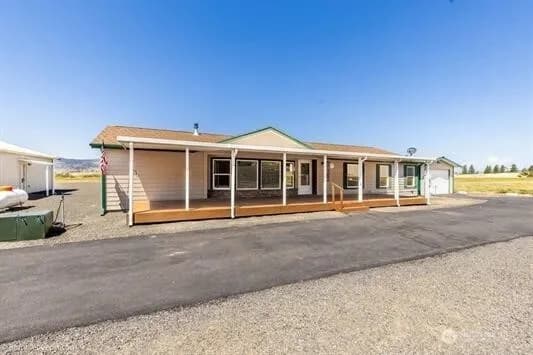 Property photo for 202 Airport Way, Seven Bays photo 2