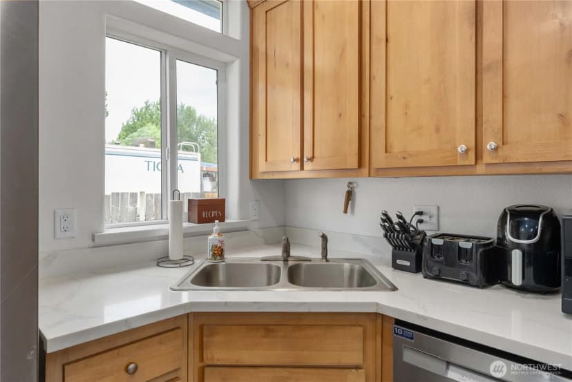 Property photo for 16507 Suntree Court Se, Yelm photo 14