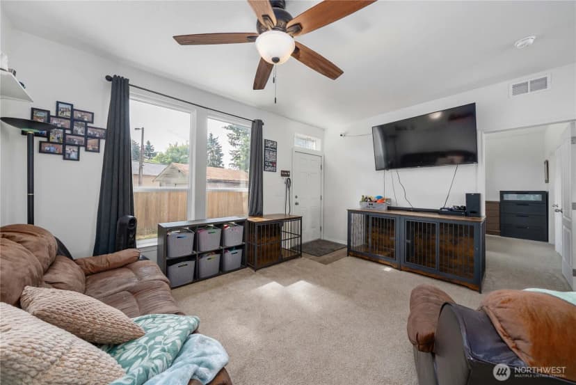 Property photo for 16507 Suntree Court Se, Yelm photo 3