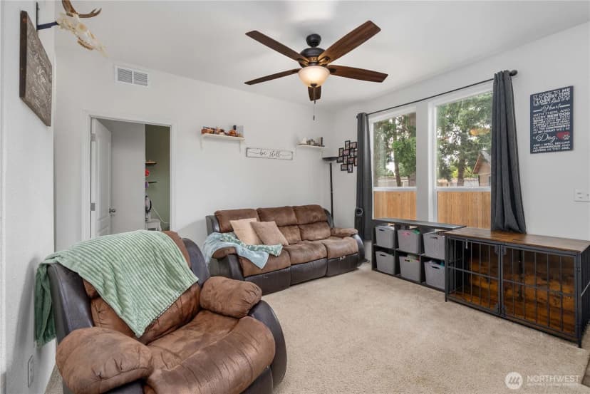 Property photo for 16507 Suntree Court Se, Yelm photo 8