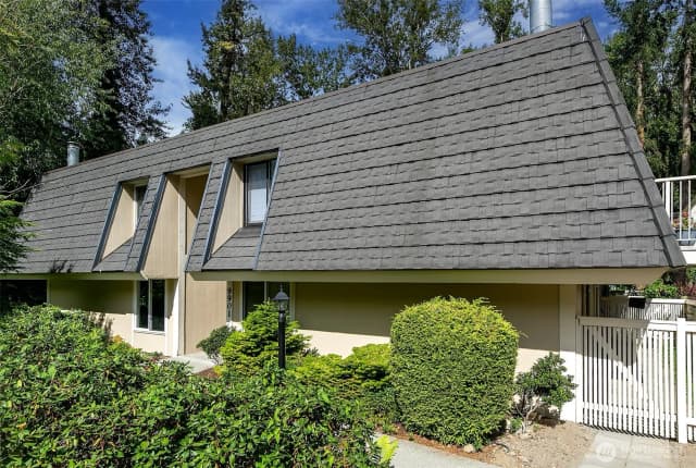 Property photo for 9901 Ne 124th Street #503, Kirkland photo 2