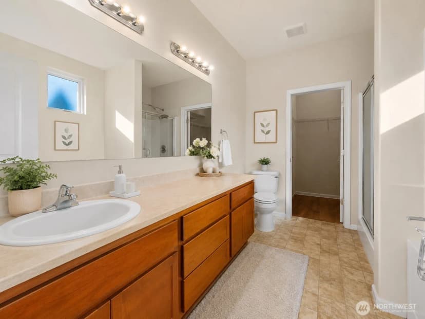 Property photo for 8504 Lackland Court Ne, Lacey photo 10