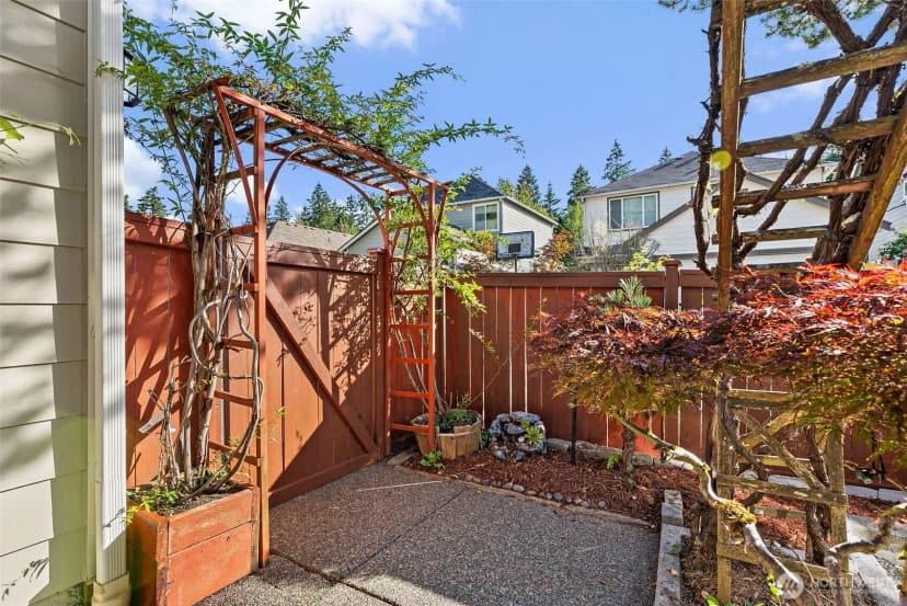Property photo for 8504 Lackland Court Ne, Lacey photo 15