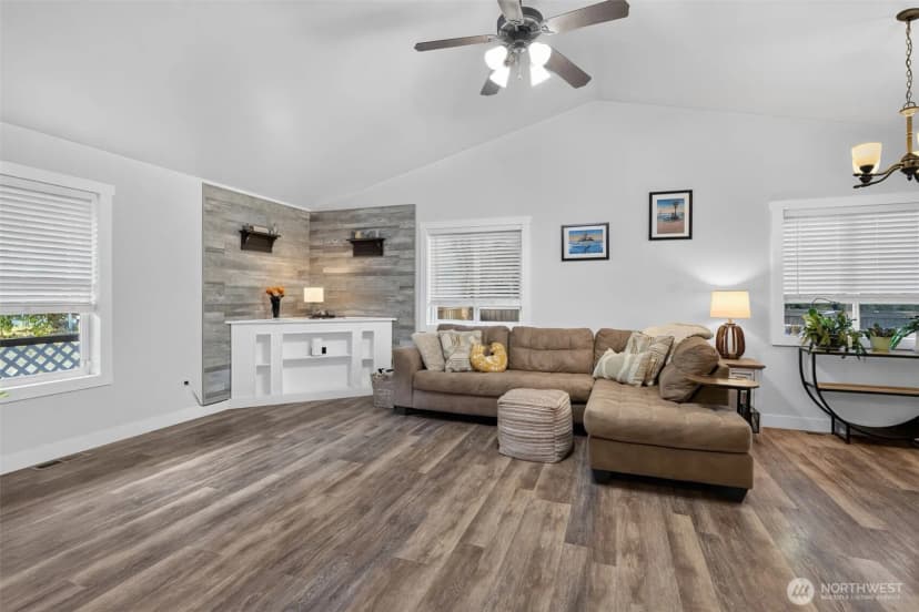 Property photo for 8408 356th Street S, Roy photo 7