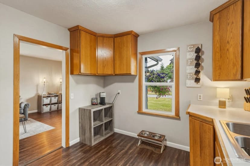 Property photo for 131 Niblett Way, Longview photo 12
