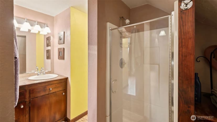 Property photo for 10003 15th Avenue S, Seattle photo 25