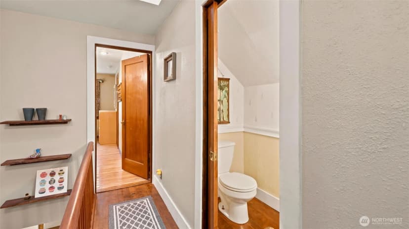 Property photo for 10003 15th Avenue S, Seattle photo 18