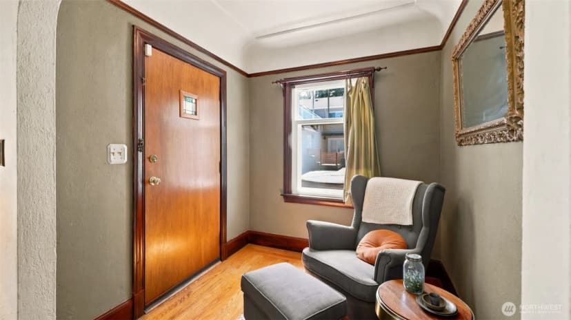 Property photo for 10003 15th Avenue S, Seattle photo 6