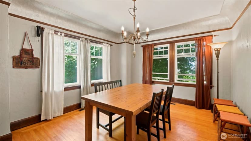 Property photo for 10003 15th Avenue S, Seattle photo 12