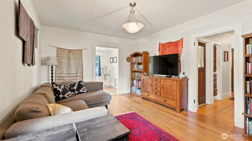 Property photo for 10003 15th Avenue S, Seattle photo 14