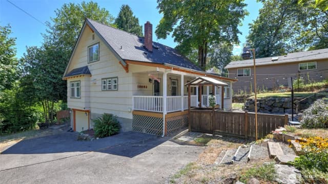 Property photo for 10003 15th Avenue S, Seattle photo 3