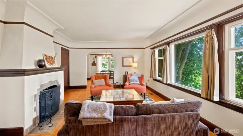 Property photo for 10003 15th Avenue S, Seattle photo 11