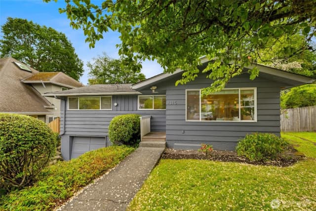 Property photo for 1315 102nd Avenue Ne, Bellevue photo 4