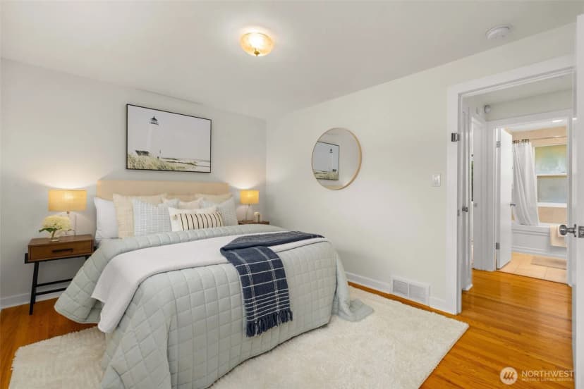 Property photo for 1315 102nd Avenue Ne, Bellevue photo 17