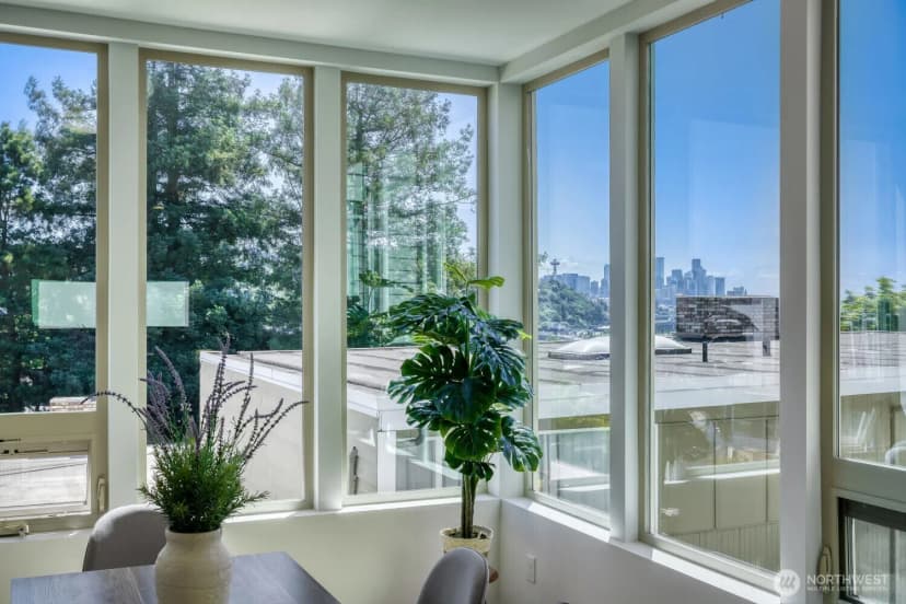 Property photo for 2337 W Plymouth Street, Seattle photo 9