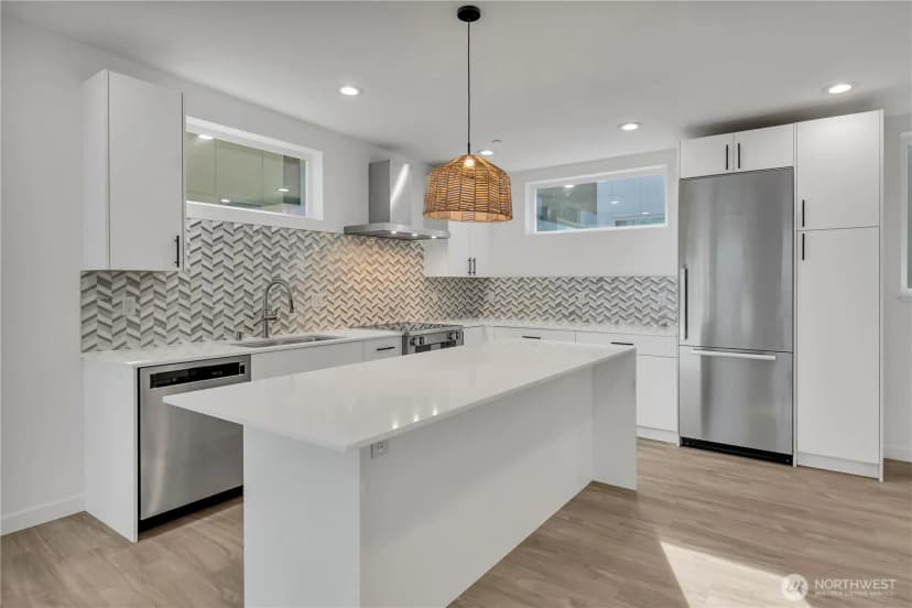 Property photo for 1778 A Alki Avenue Sw, Seattle photo 24