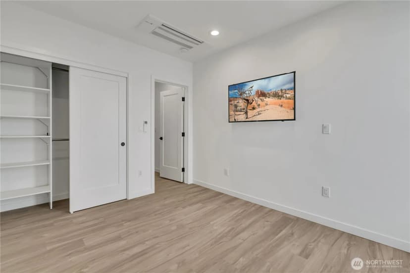 Property photo for 1778 A Alki Avenue Sw, Seattle photo 13