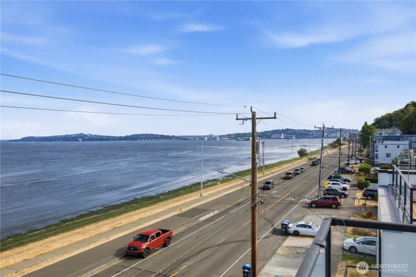 Property photo for 1778 A Alki Avenue Sw, Seattle photo 7
