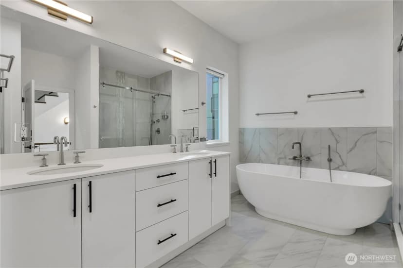 Property photo for 1778 A Alki Avenue Sw, Seattle photo 18