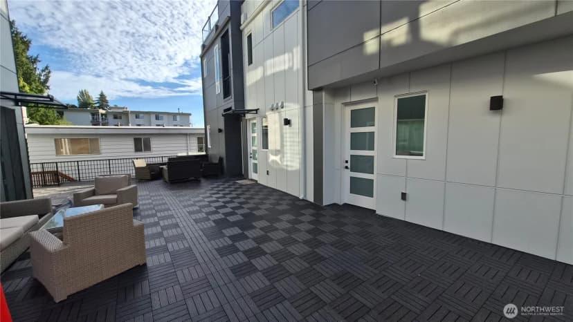 Property photo for 1778 A Alki Avenue Sw, Seattle photo 11