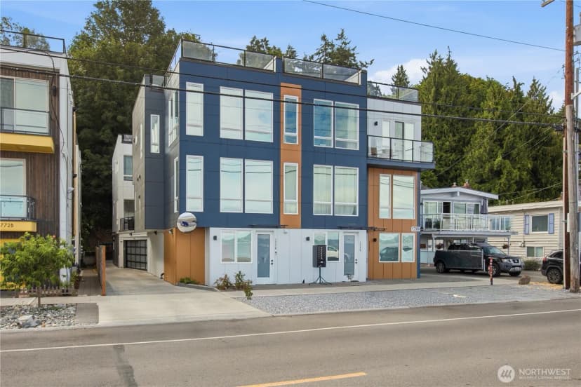 Property photo for 1778 A Alki Avenue Sw, Seattle photo 4