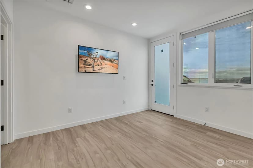 Property photo for 1778 A Alki Avenue Sw, Seattle photo 14
