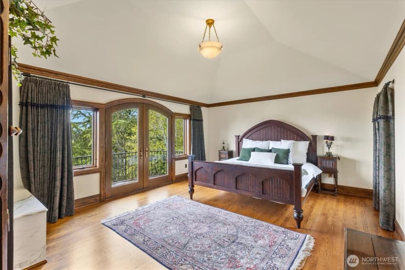 Property photo for 4725 W Mercer Way, Mercer Island photo 22