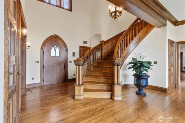 Property photo for 4725 W Mercer Way, Mercer Island photo 5