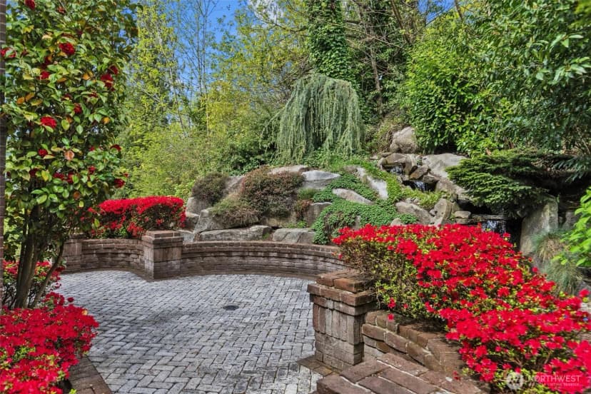 Property photo for 4725 W Mercer Way, Mercer Island photo 36