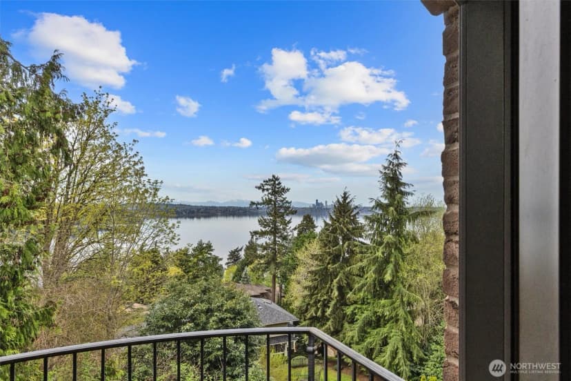 Property photo for 4725 W Mercer Way, Mercer Island photo 35