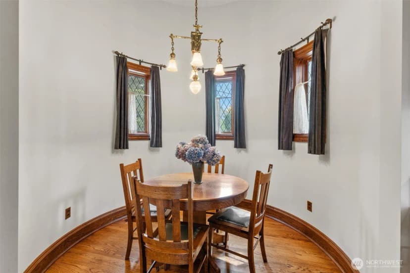 Property photo for 4725 W Mercer Way, Mercer Island photo 18