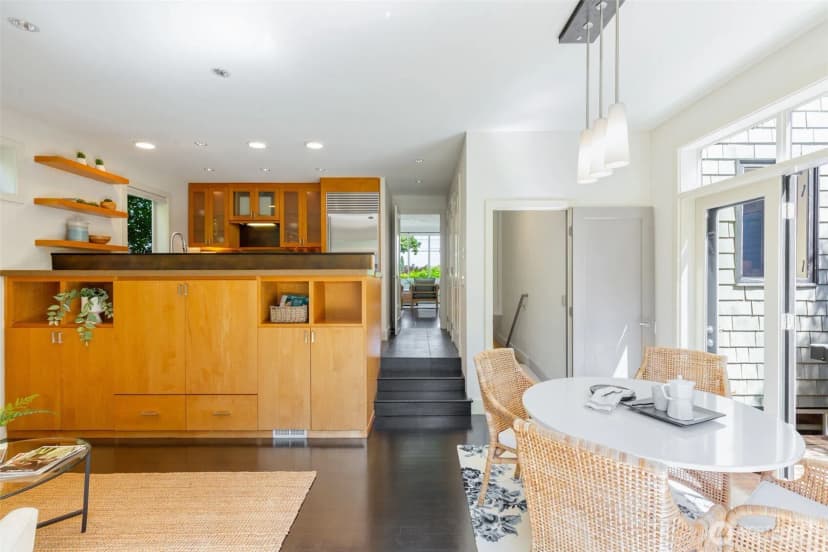 Property photo for 1819 39th Avenue E, Seattle photo 13