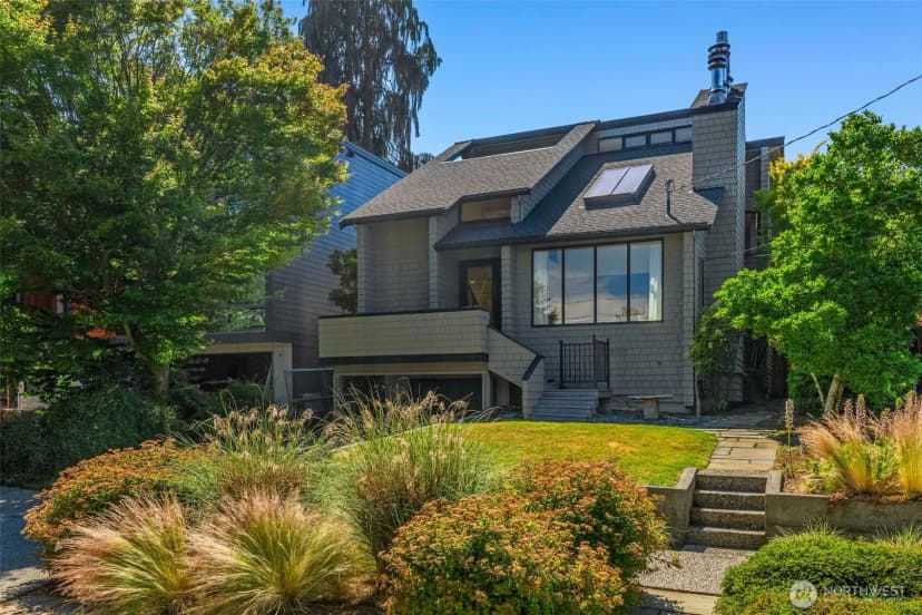 Property photo for 1819 39th Avenue E, Seattle