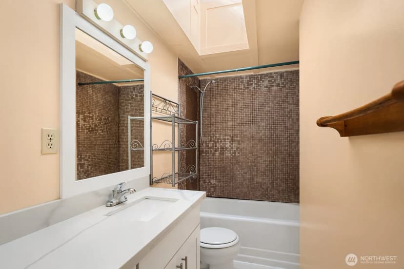 Property photo for 2728 60th Avenue Se, Mercer Island photo 21