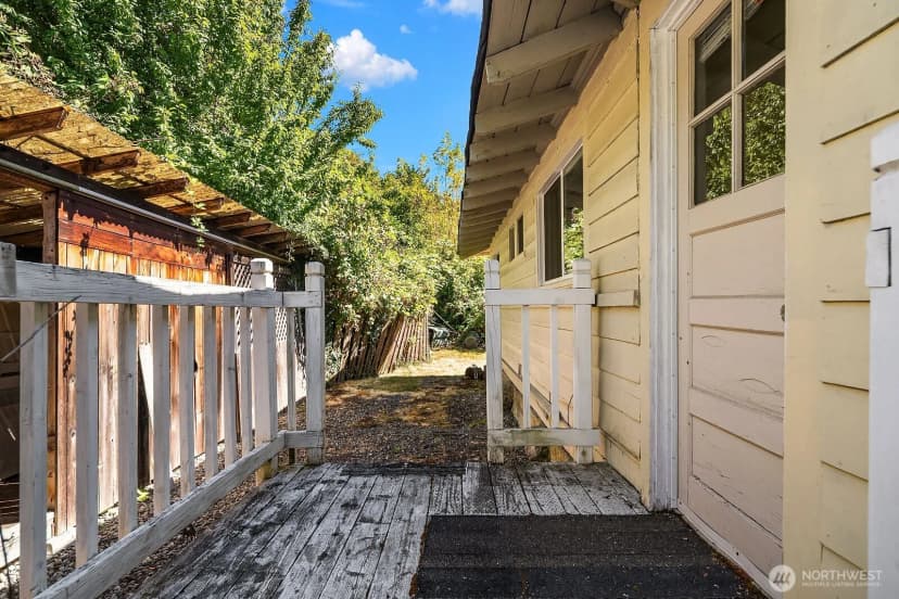 Property photo for 2728 60th Avenue Se, Mercer Island photo 17