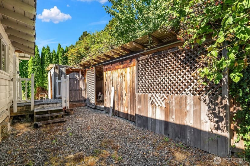 Property photo for 2728 60th Avenue Se, Mercer Island photo 18