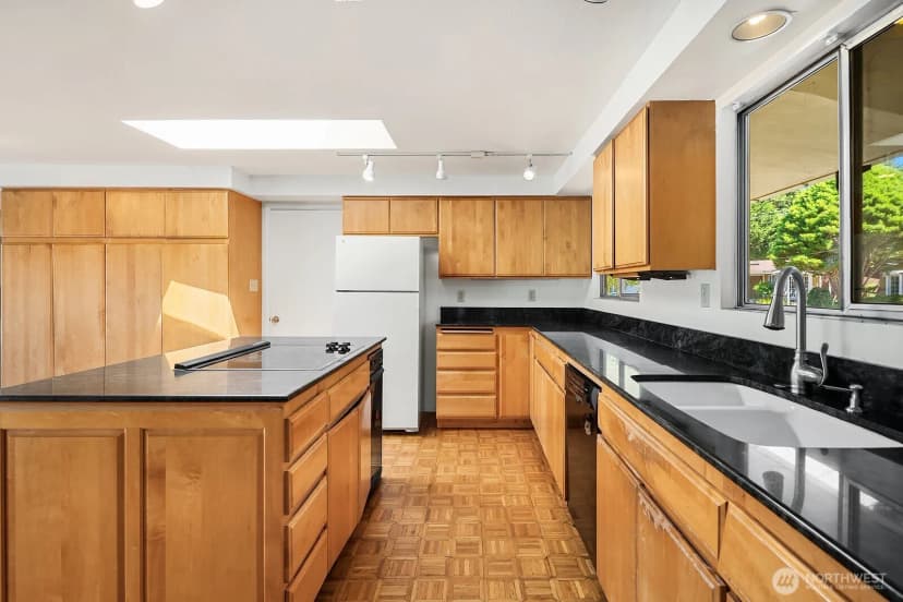 Property photo for 3621 81st Avenue Se, Mercer Island photo 8