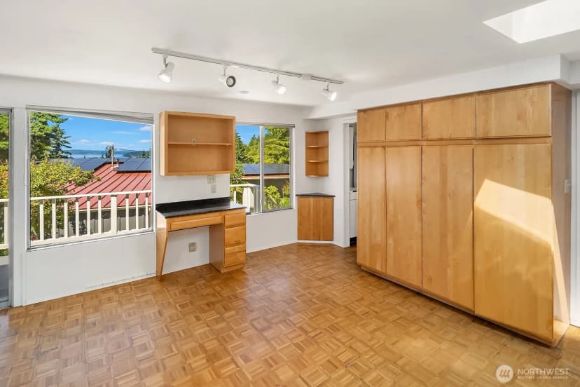 Property photo for 3621 81st Avenue Se, Mercer Island photo 9