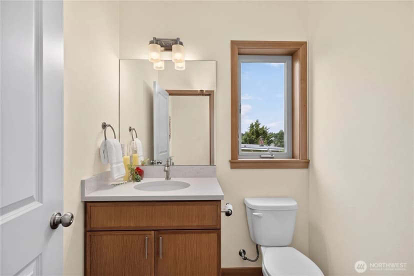 Property photo for 55 Ne Kettle Street #a1, Oak Harbor photo 34