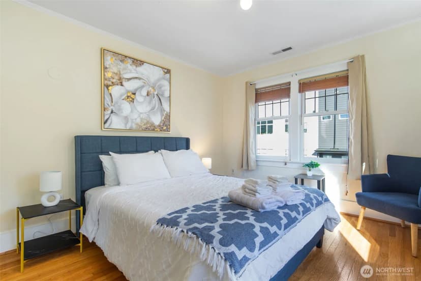 Property photo for 710 10 Avenue E, Seattle photo 16