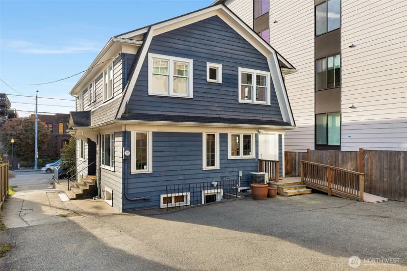 Property photo for 710 10 Avenue E, Seattle photo 28