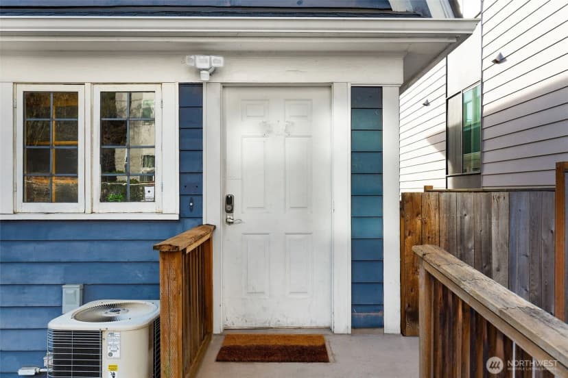 Property photo for 710 10 Avenue E, Seattle photo 26