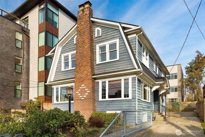 Property photo for 710 10 Avenue E, Seattle