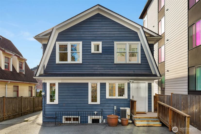Property photo for 710 10 Avenue E, Seattle photo 27