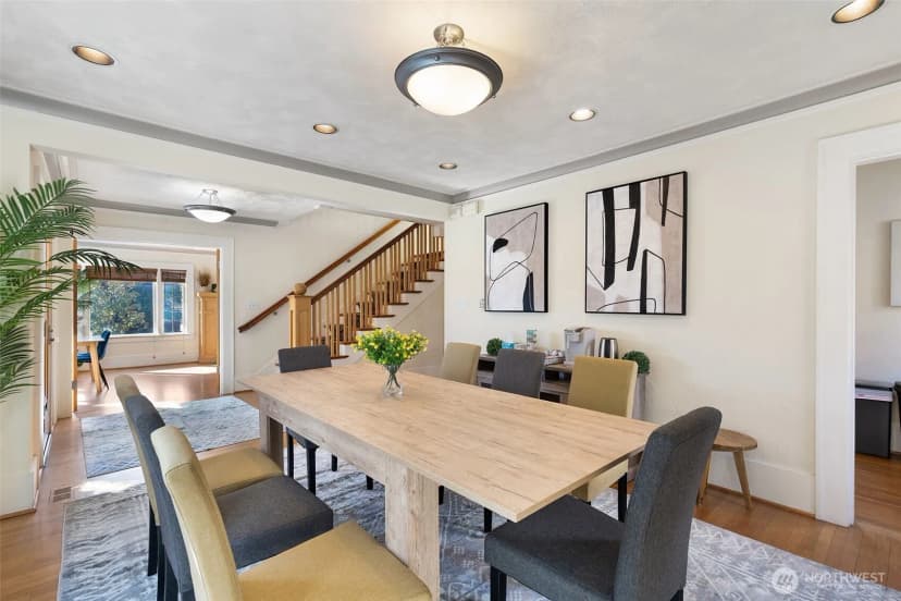 Property photo for 710 10 Avenue E, Seattle photo 9