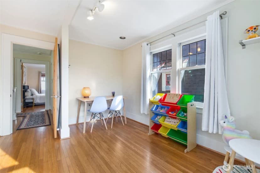 Property photo for 710 10 Avenue E, Seattle photo 19