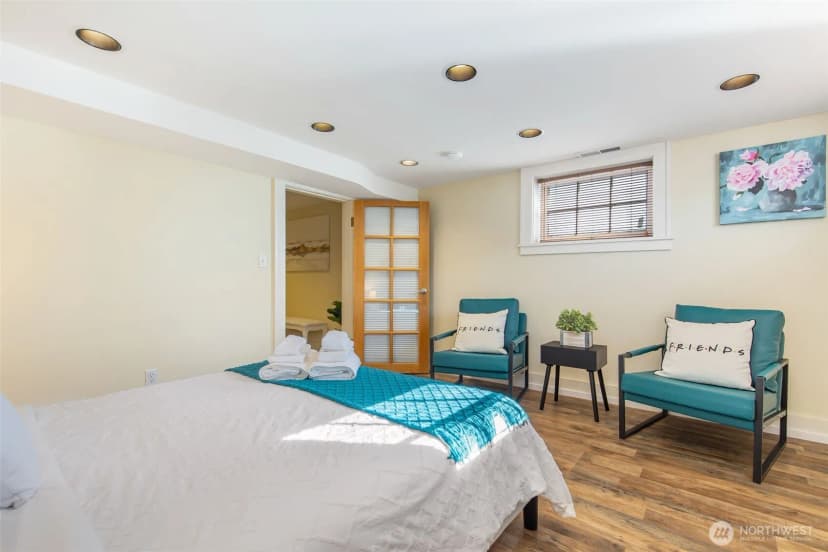 Property photo for 710 10 Avenue E, Seattle photo 24