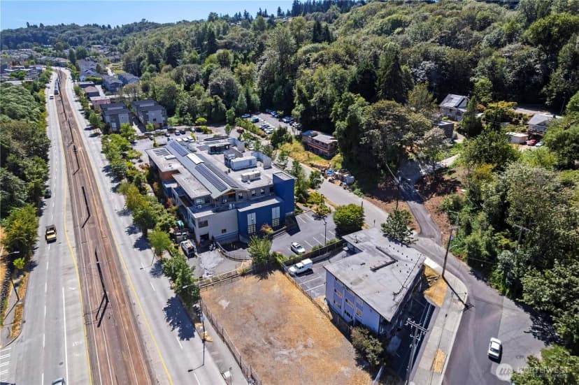 Property photo for 2701 S Walden Street, Seattle photo 3