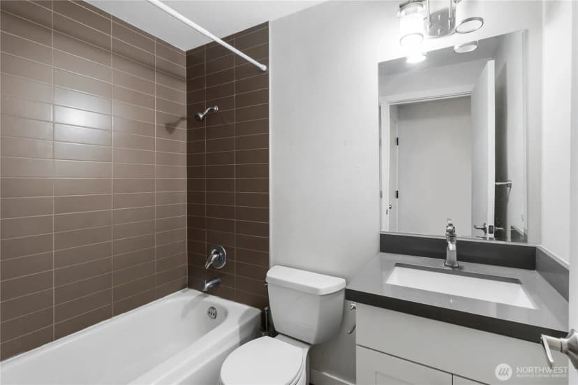 Property photo for 2701 S Walden Street, Seattle photo 7